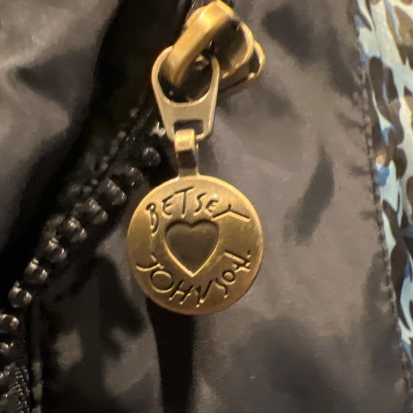 Betsey Johnson NAVY Puffer Jacket with Hood and Quilted Design - Picture 5 of 6